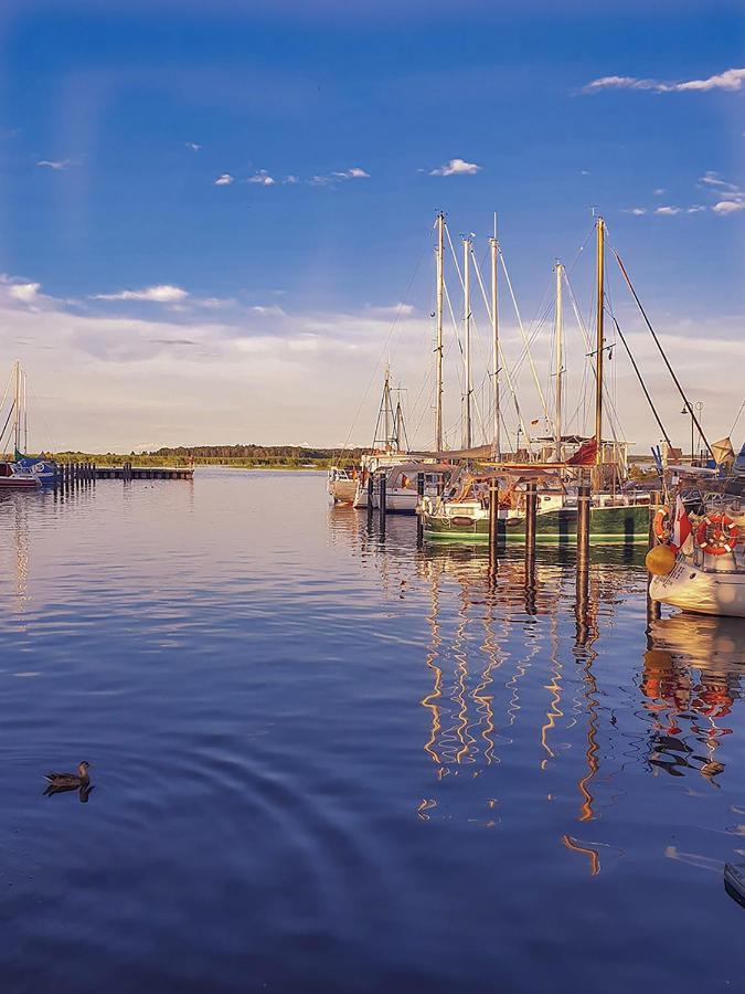 Ferienwohnungen Haus Seebad Ueckermuende Екстериор снимка